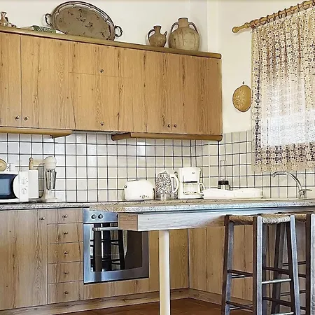 Modern With Swimming Pool Near The Sea Roumeli